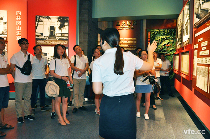 銀河人參觀湖南黨史陳列館 銀河人參觀湖南黨史陳列館
