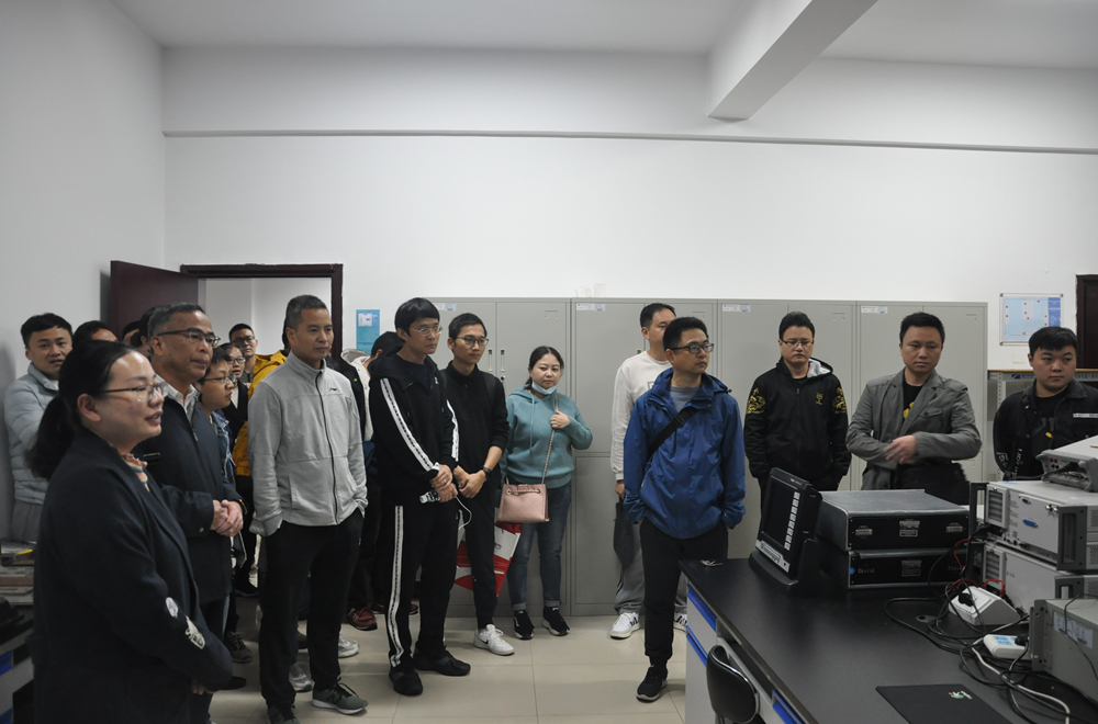 聯(lián)學(xué)聯(lián)創(chuàng)，半床棉被