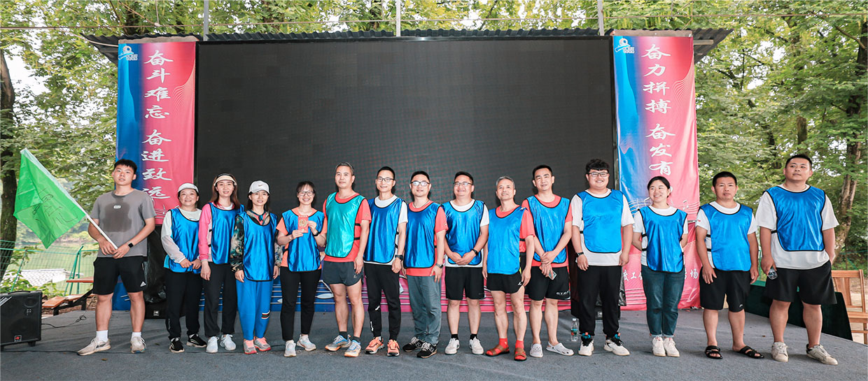 熔煉團(tuán)隊(duì) 鑄力前行 熔煉團(tuán)隊(duì) 鑄力前行